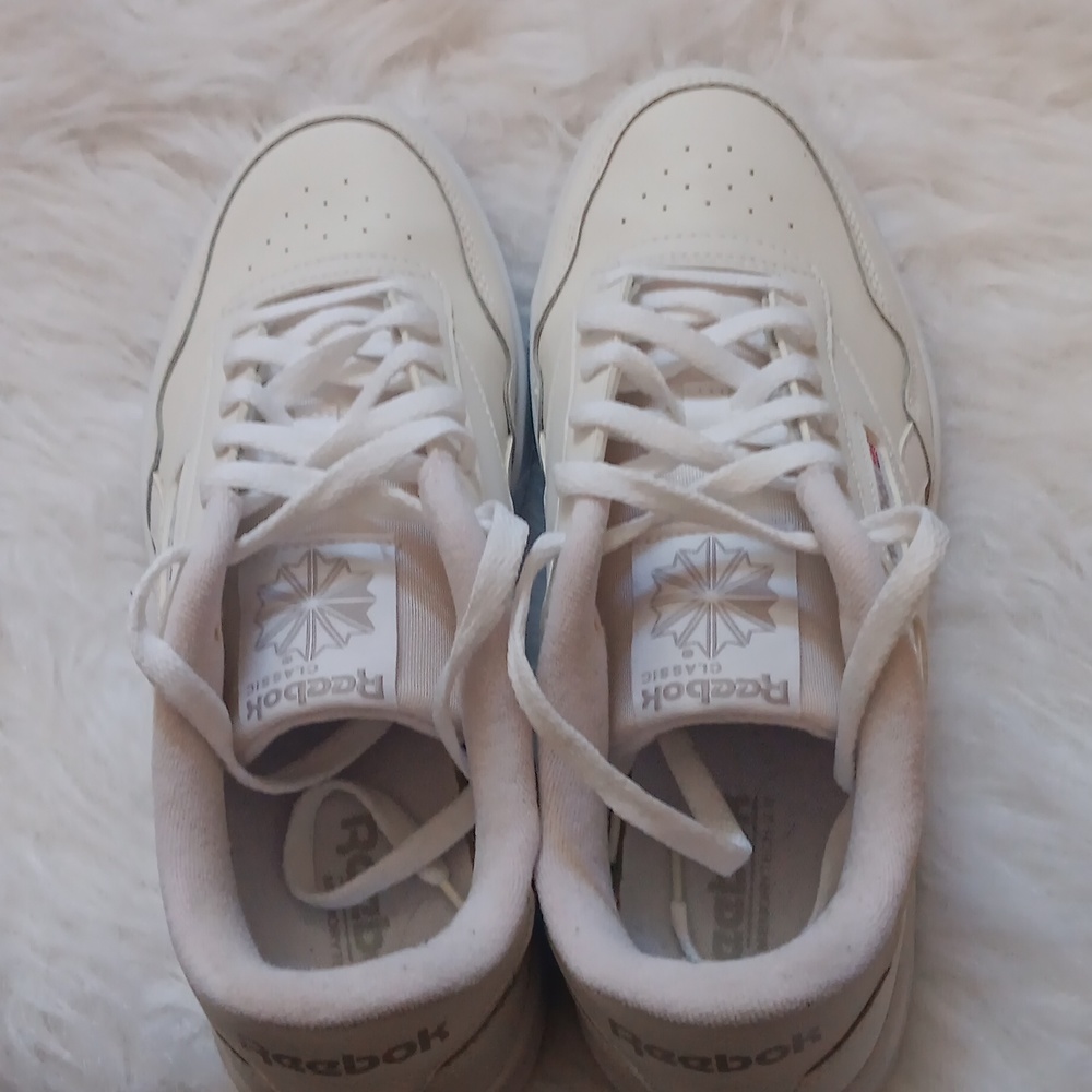 White Reeboks - Picture 5 of 5